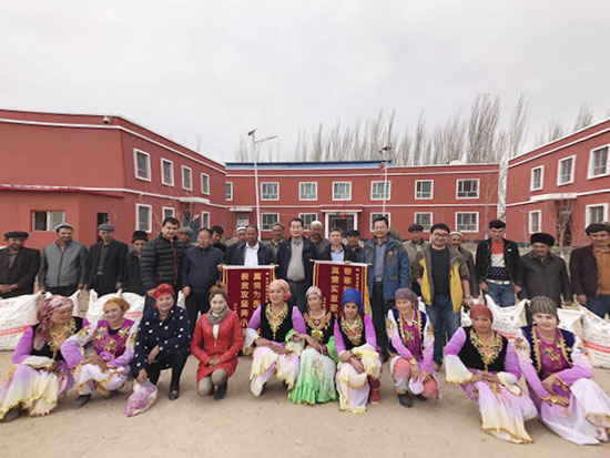 合影.jpg